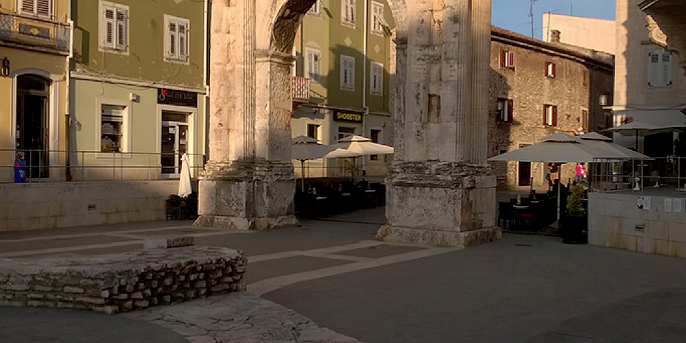 Istria Rentals - The Triumphal Arch of the Sergi
