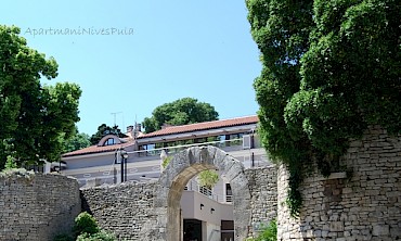 Istria Rentals - Sights - Gate of Hercules