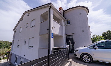 Apartment Gallery 6+4