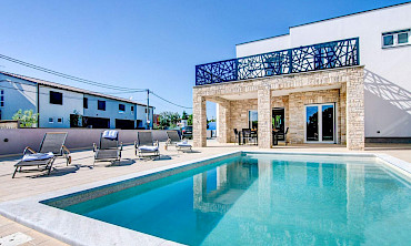 Villa Mirela
